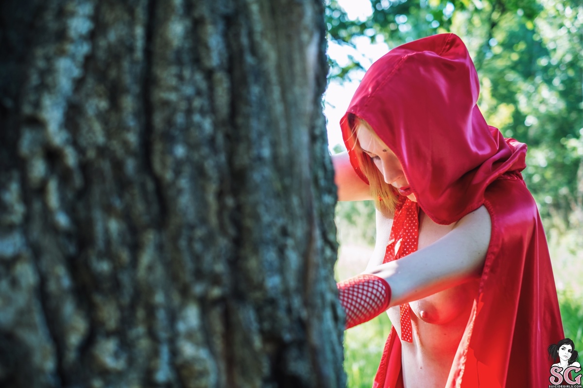 scarletjam-applesforredridinghood-37.jpg