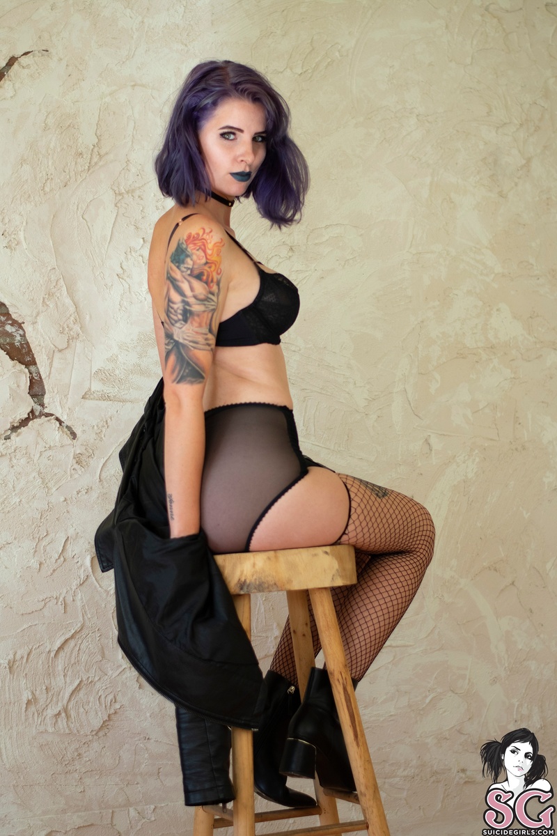 brigittesummers-foryoureyesonly-09.jpg