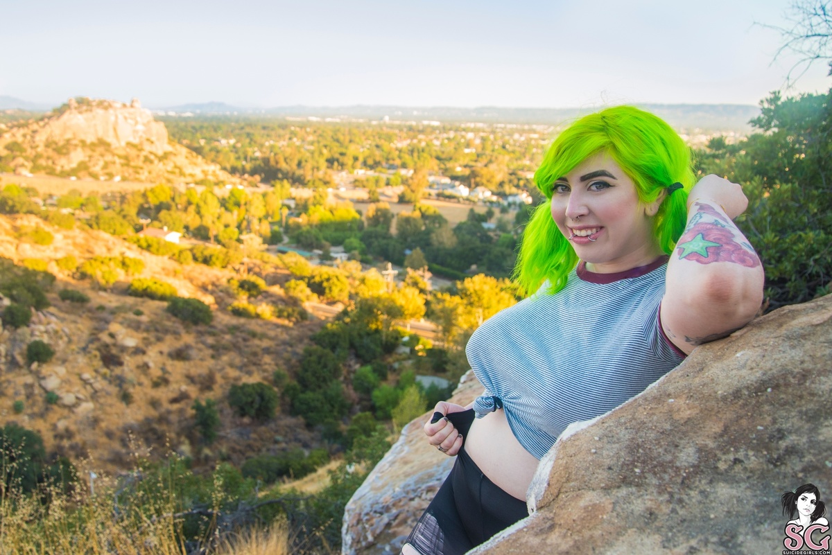 mynxx-beyondthevalley-03.jpg