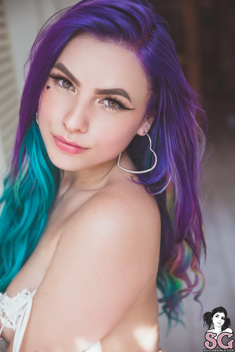 saturn-lucid-11.jpg