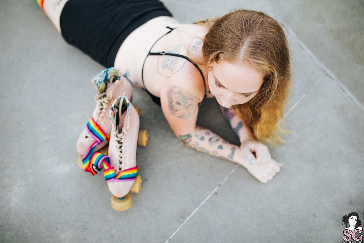 mermaidvampire-rollinginwiththesunshine-05.jpg