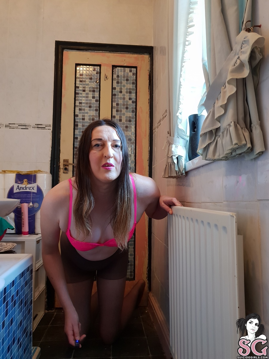 sexylegsemma-catlady-25.jpg