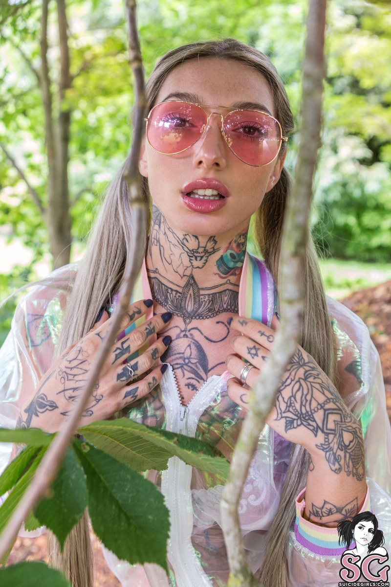 nefka-traceofrainbow-05.jpg