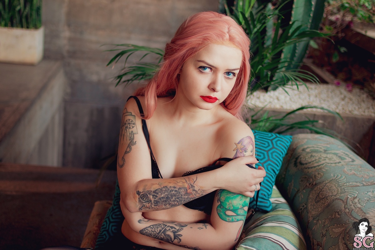 witchpoison-youngandbeautiful-21.jpg