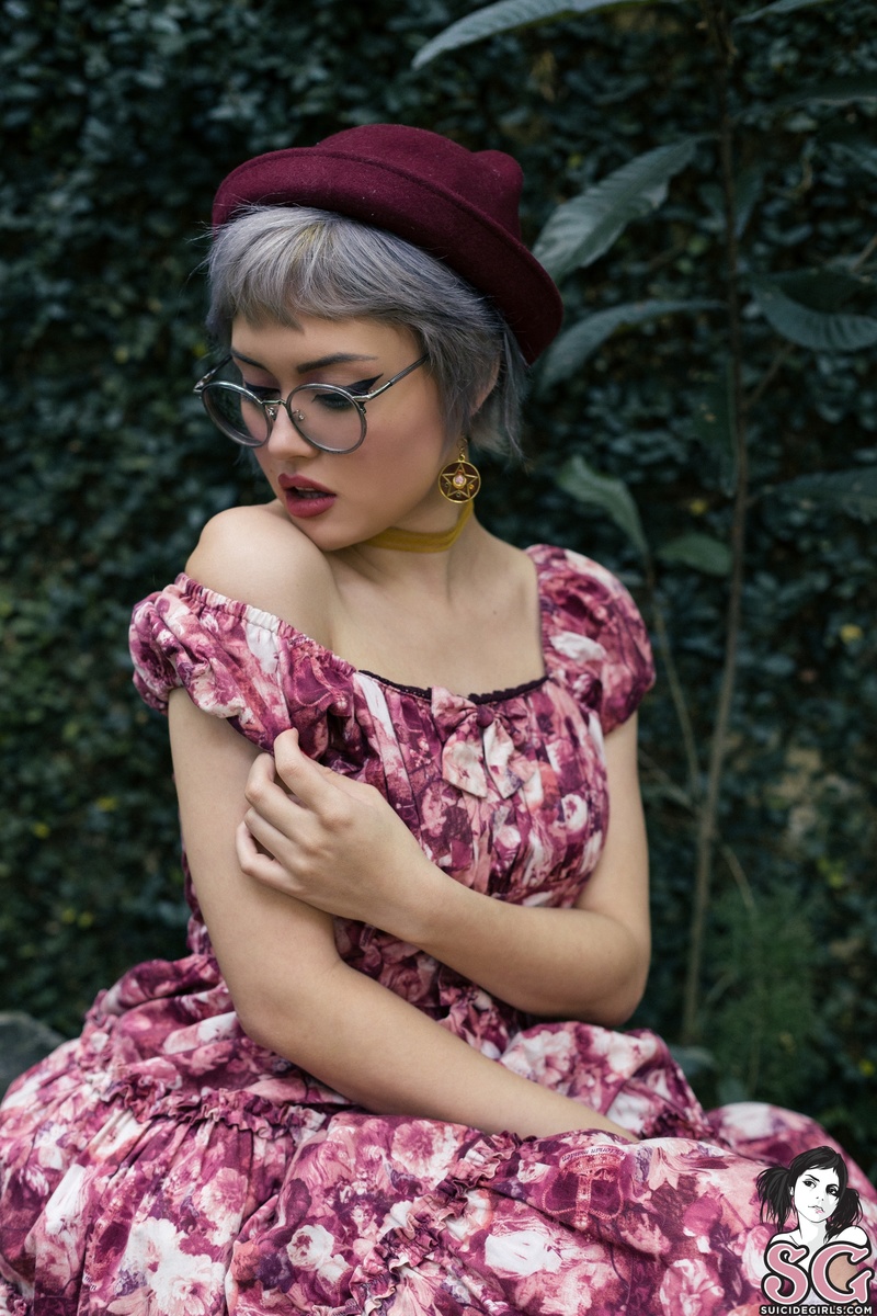 lollahattori-secretgardenoflove-03.jpg