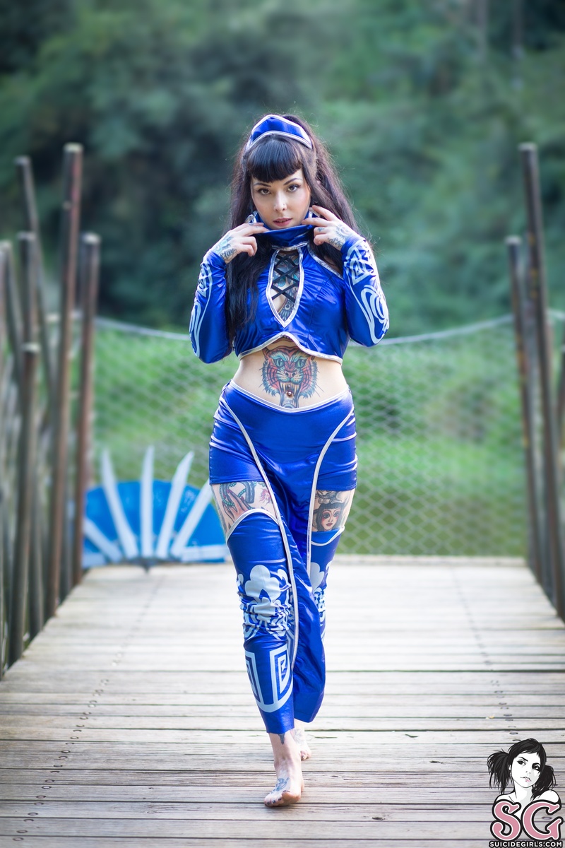 marythunder-kissofdoom-03.jpg