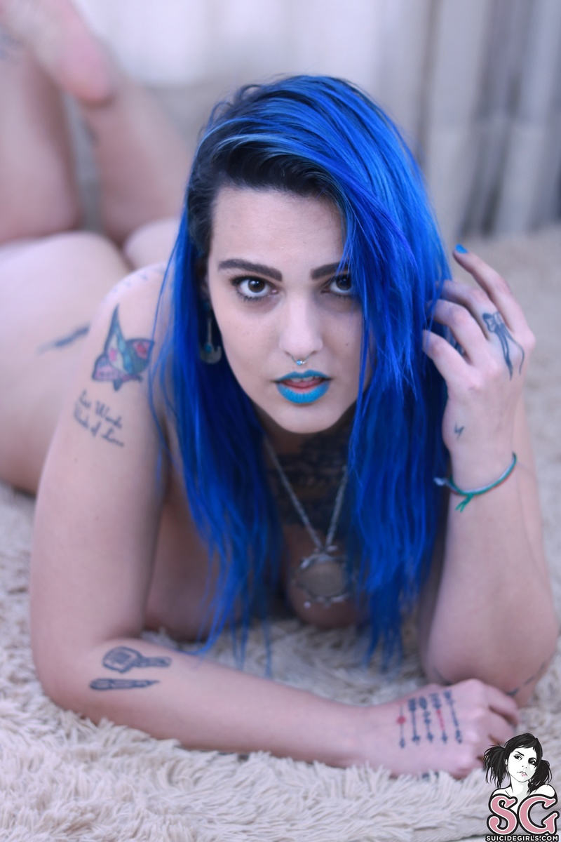 themazikeen-blueisintense-33.jpg