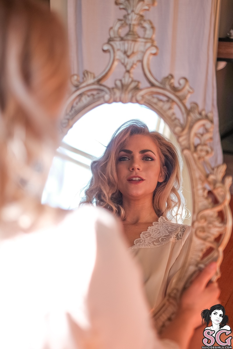 teeth-whosthefairest-01.jpg