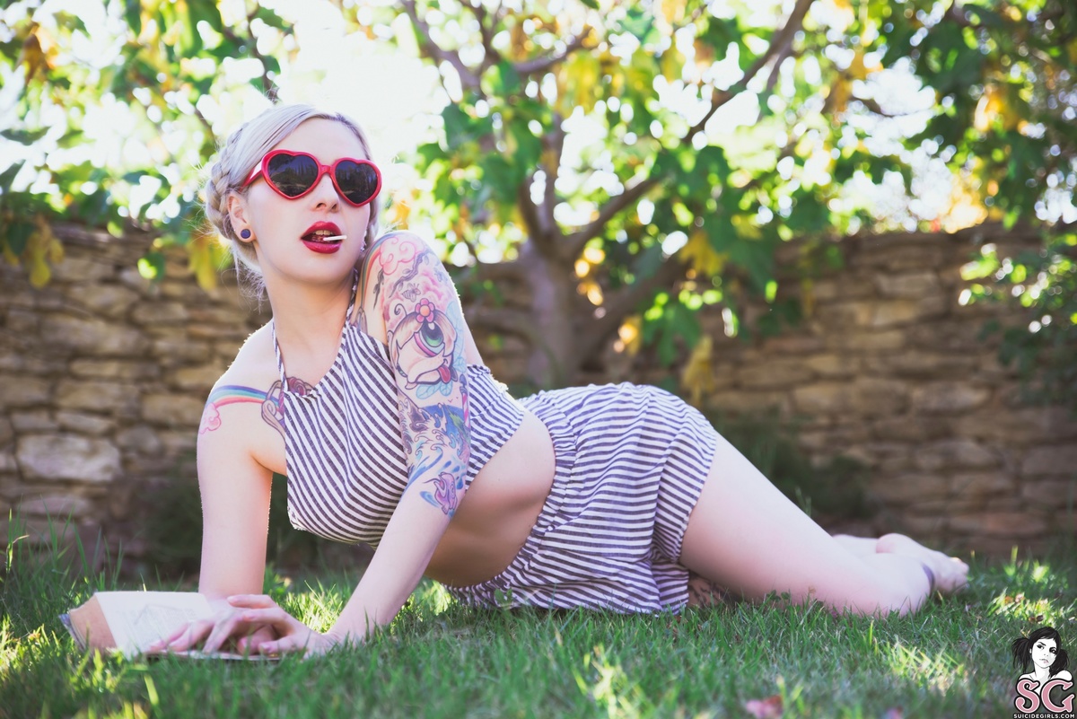 marlene-therestisrustandstardust-03.jpg
