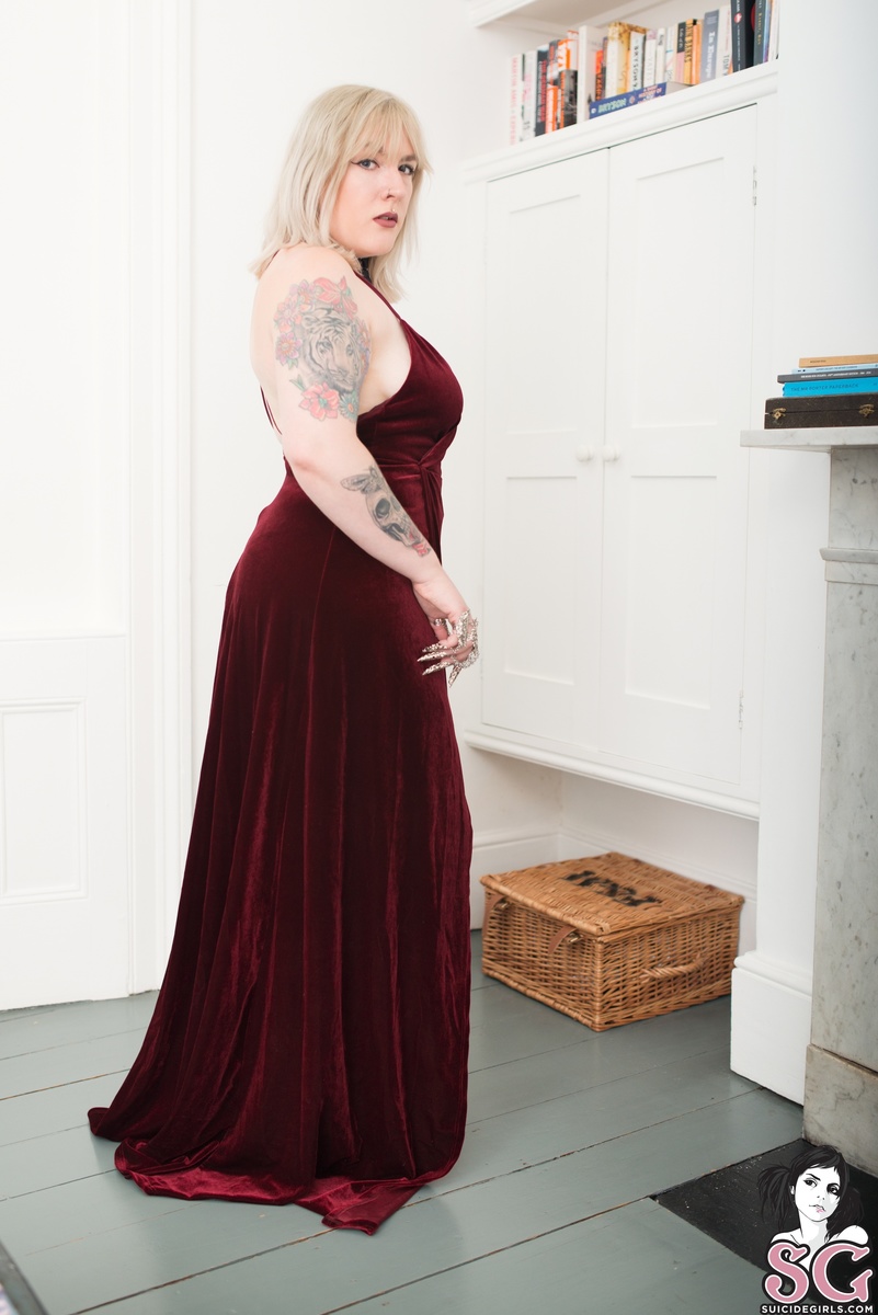 midnightpoison-hotelcortez-01.jpg