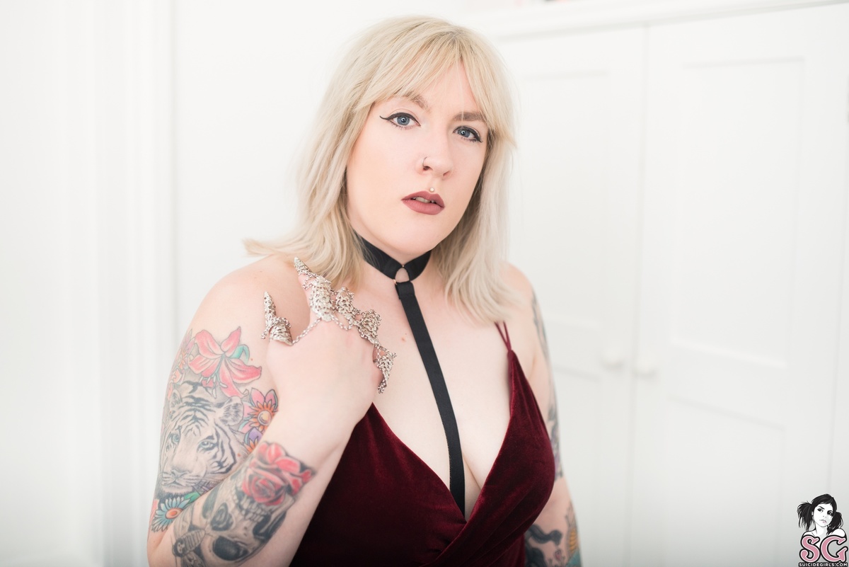 midnightpoison-hotelcortez-03.jpg