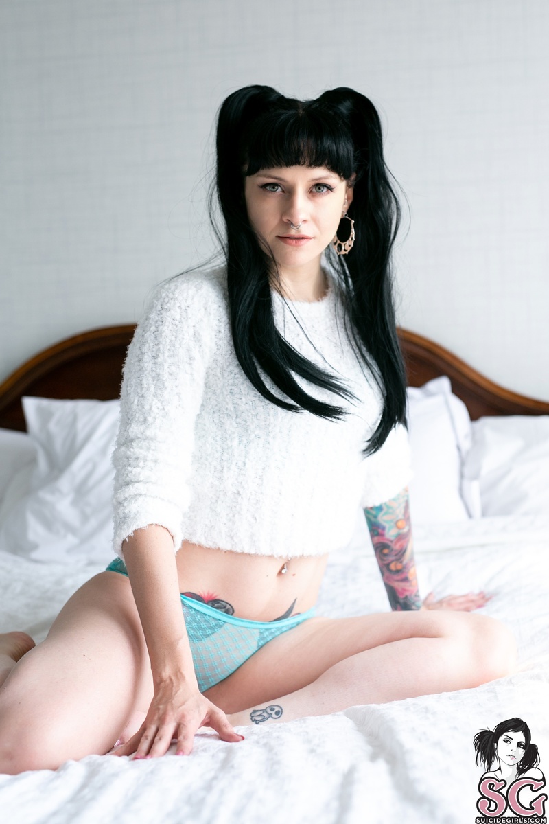 heathen-charmer-01.jpg