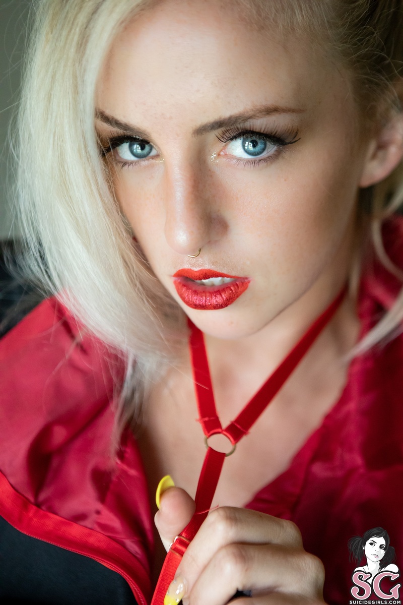 aviana-ibetterc4myself-03.jpg