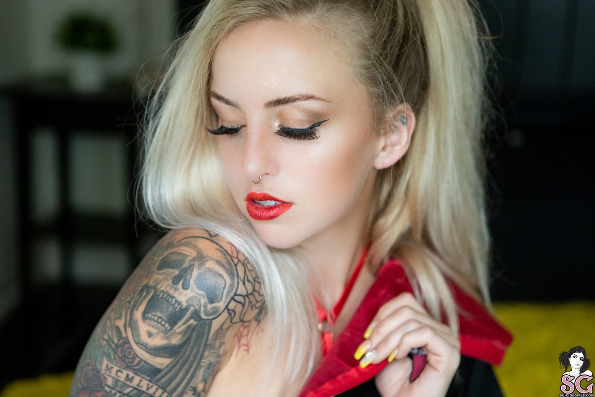 aviana-ibetterc4myself-07.jpg