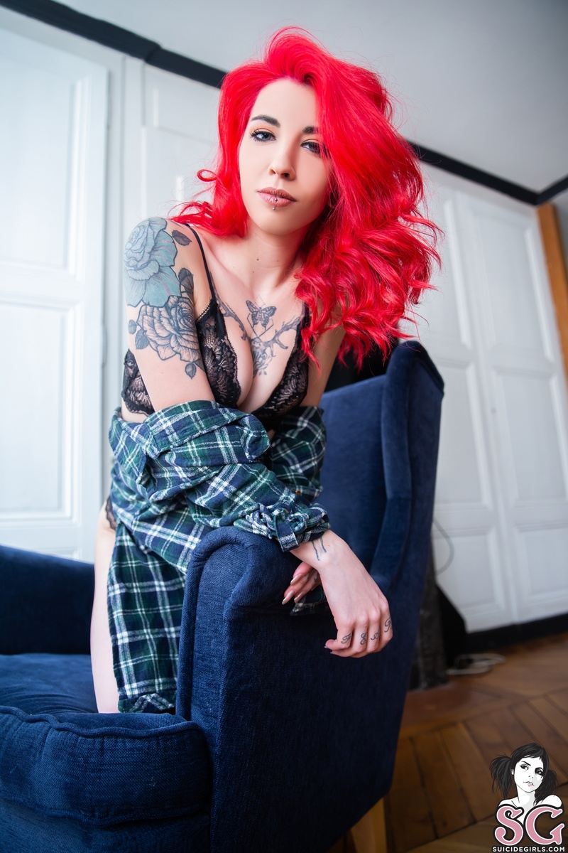 cemilia-burninglove-07.jpg