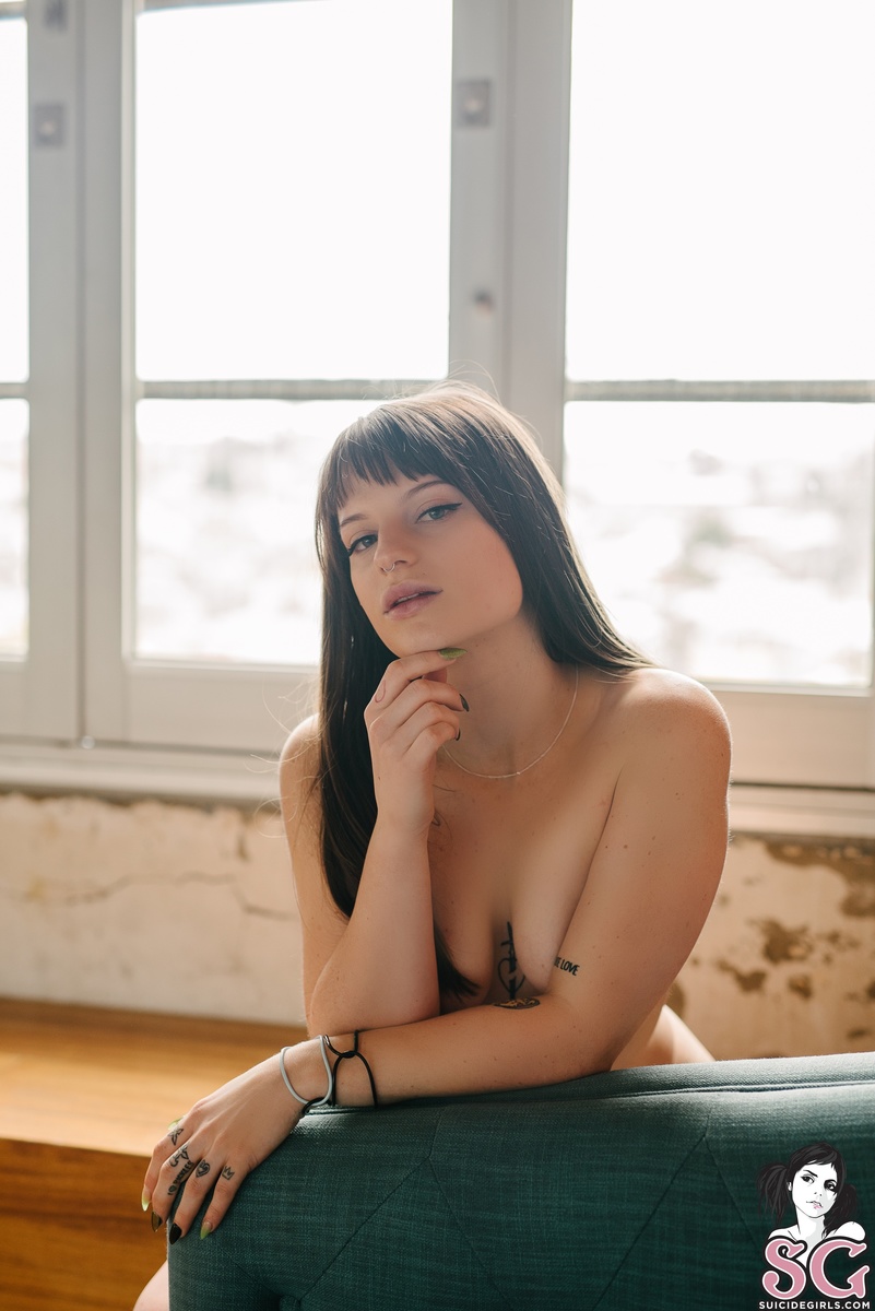 naidyx-serene-23.jpg