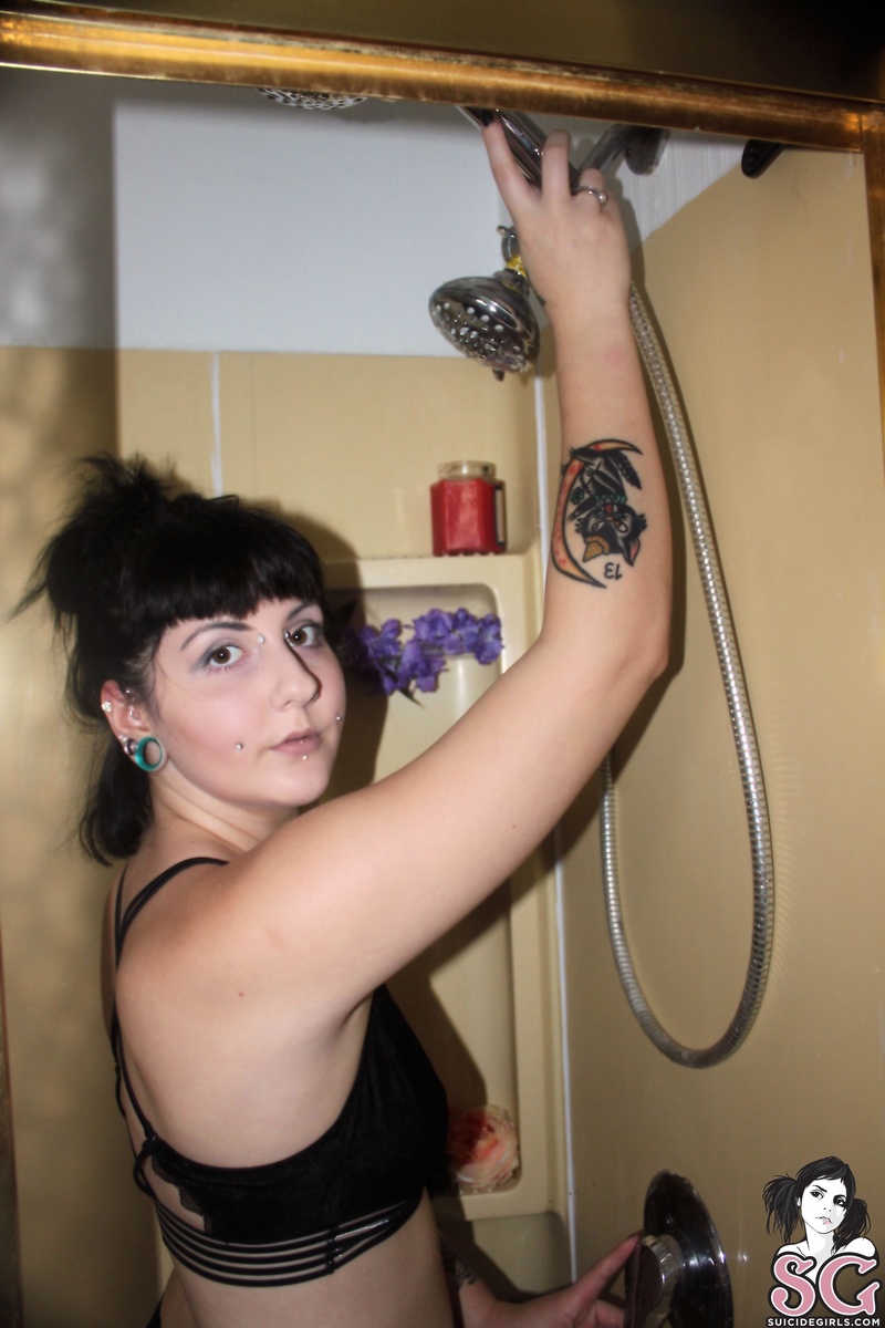 kryptickorpse-acandlelitbathwithinamorta-07.jpg