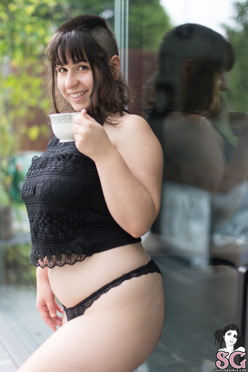 licorka-teawithmelk-03.jpg