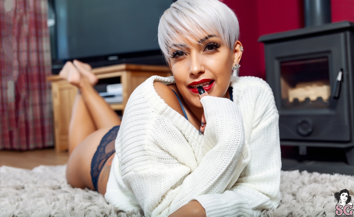 ashleighgrey-heatsource-01.jpg