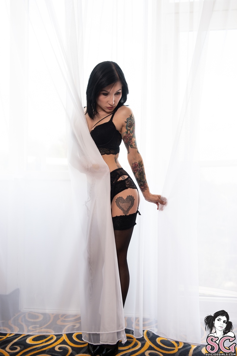 karinaserpentina-wishfulthinking-01.jpg