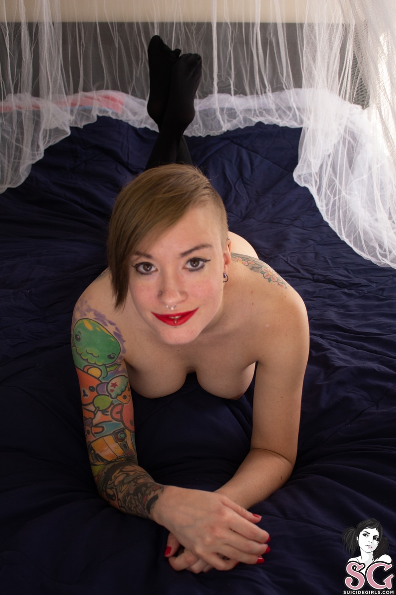 toxicbellatrix-redlingeriesunday-31.jpg