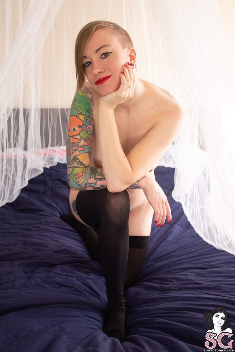 toxicbellatrix-redlingeriesunday-39.jpg
