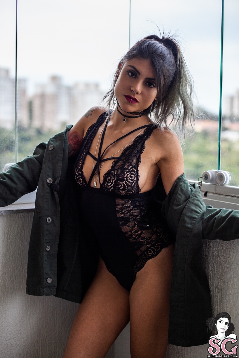 malika-daylight-05.jpg