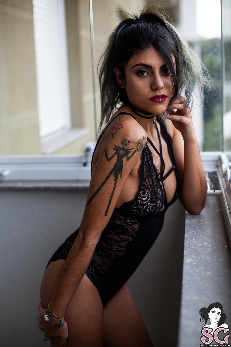 malika-daylight-09.jpg
