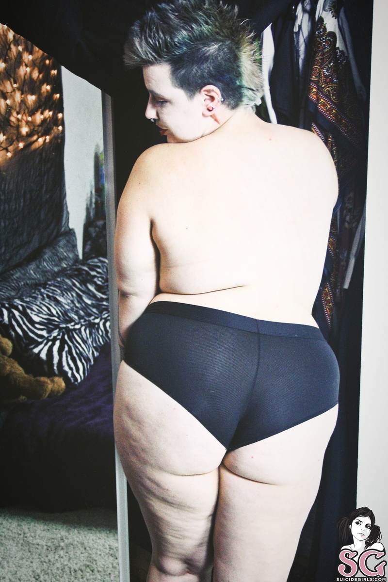 medusathorn-insideclementinesroom-15.jpg