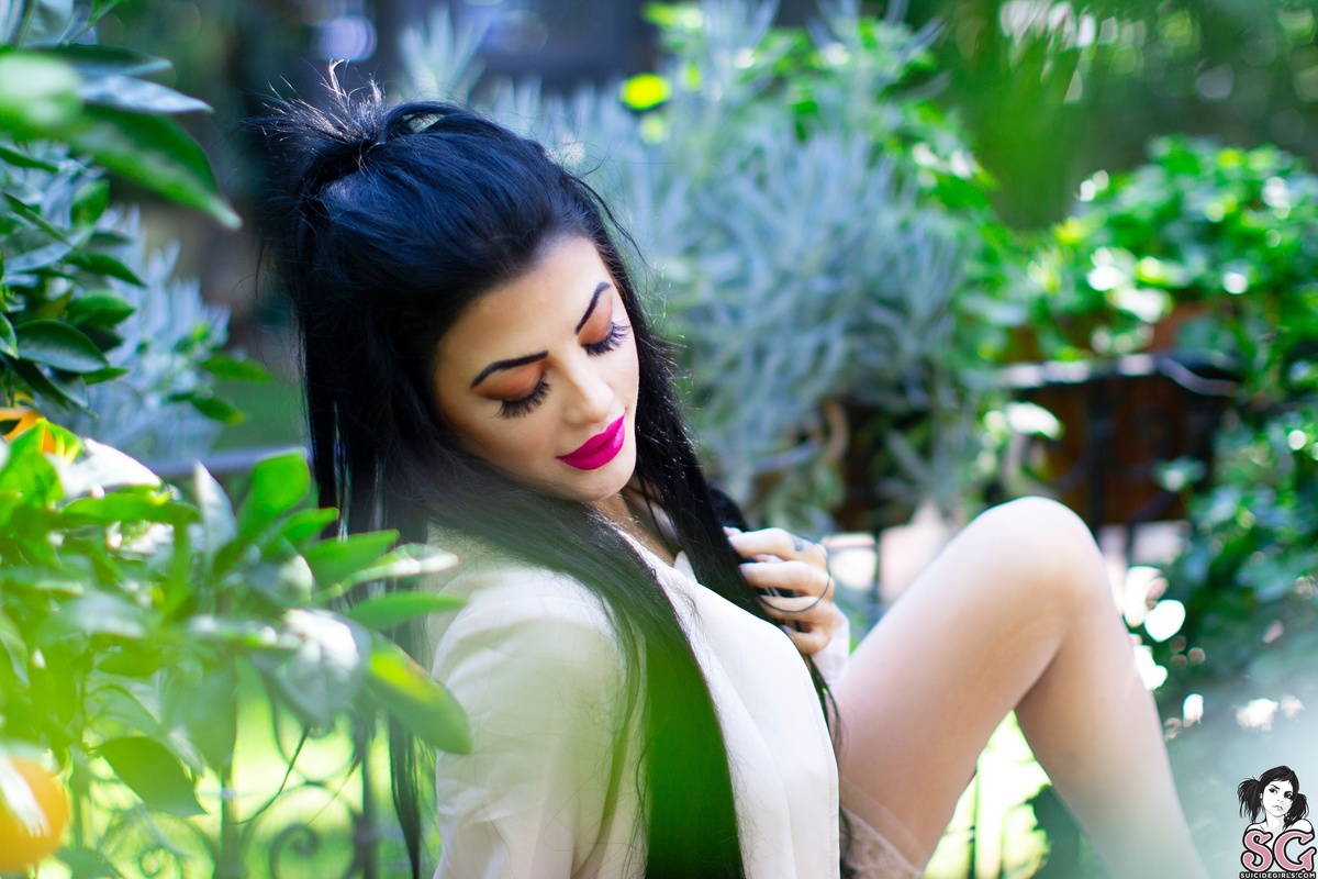 melissahowe-gardenofeve-01.jpg