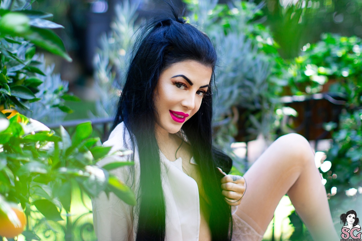 melissahowe-gardenofeve-03.jpg