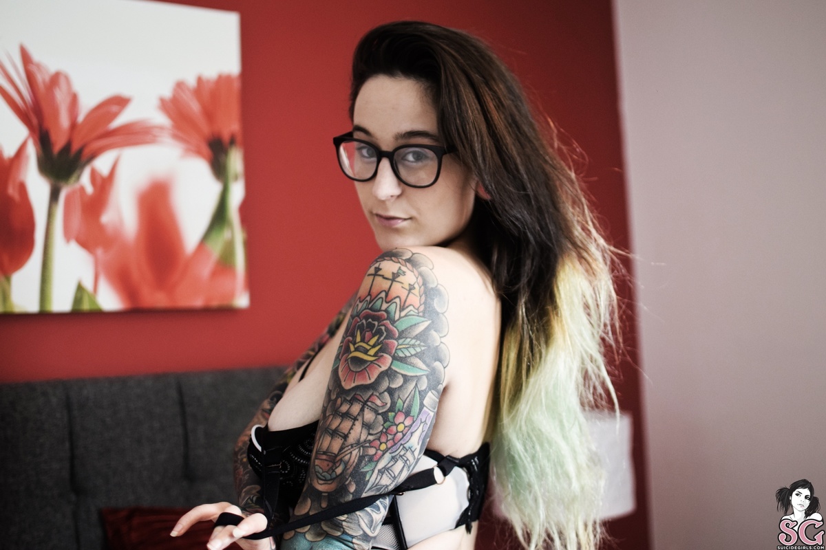 elizabethhunny-redsilk-25.jpg