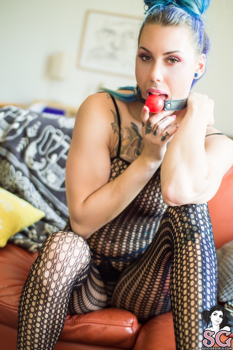 rowyn-makemeyours-07.jpg