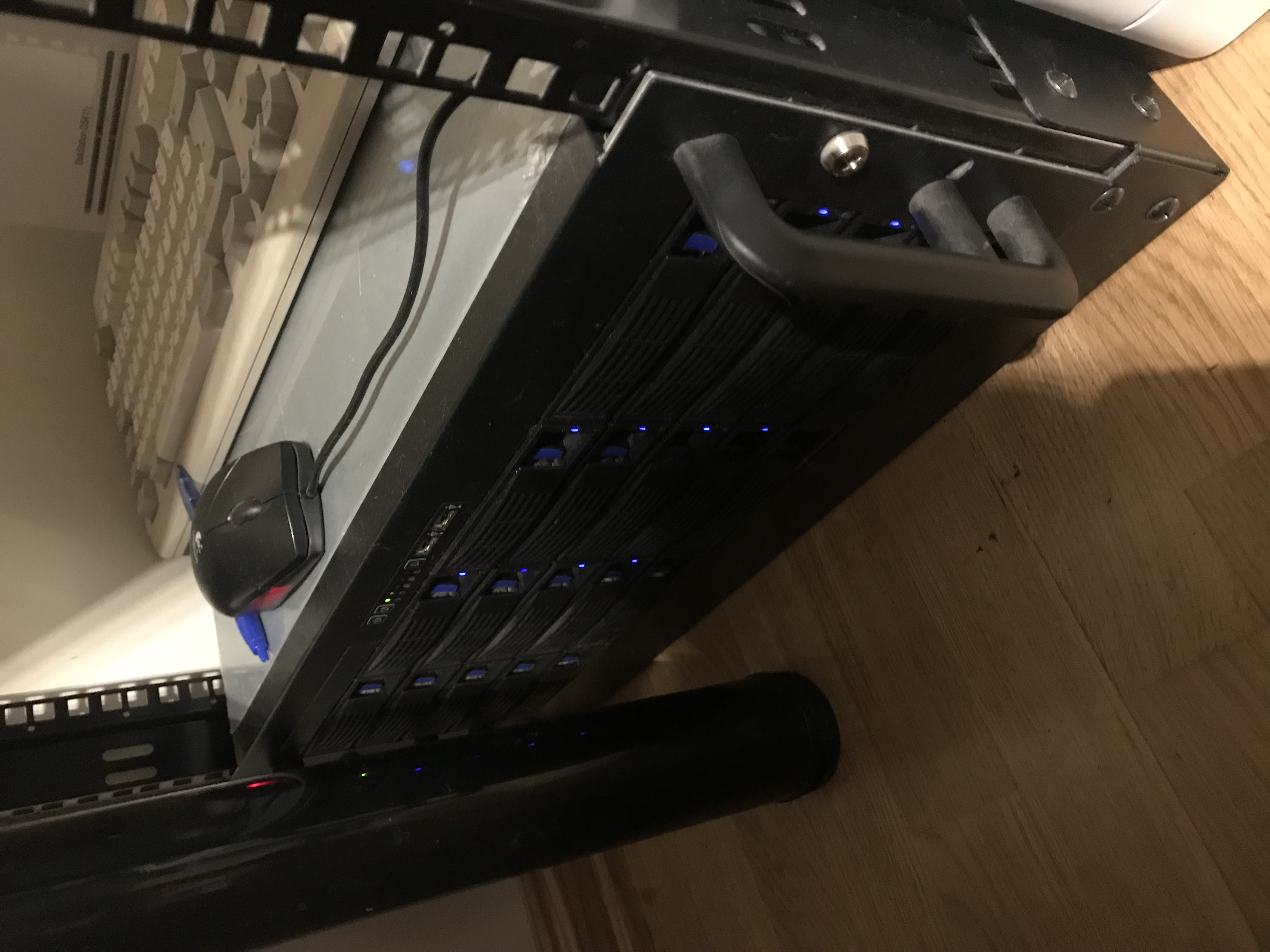 rackserver.JPG