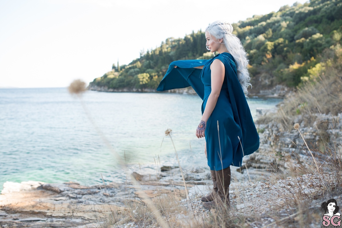 mistressgt-iamyourkhaleesi-01.jpg
