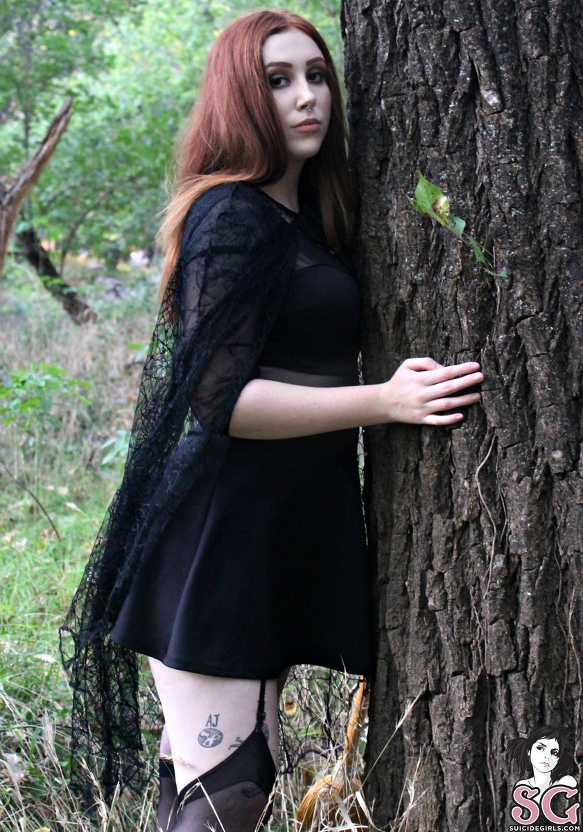 bluntsandsushi-crypticnightshade-01.jpg