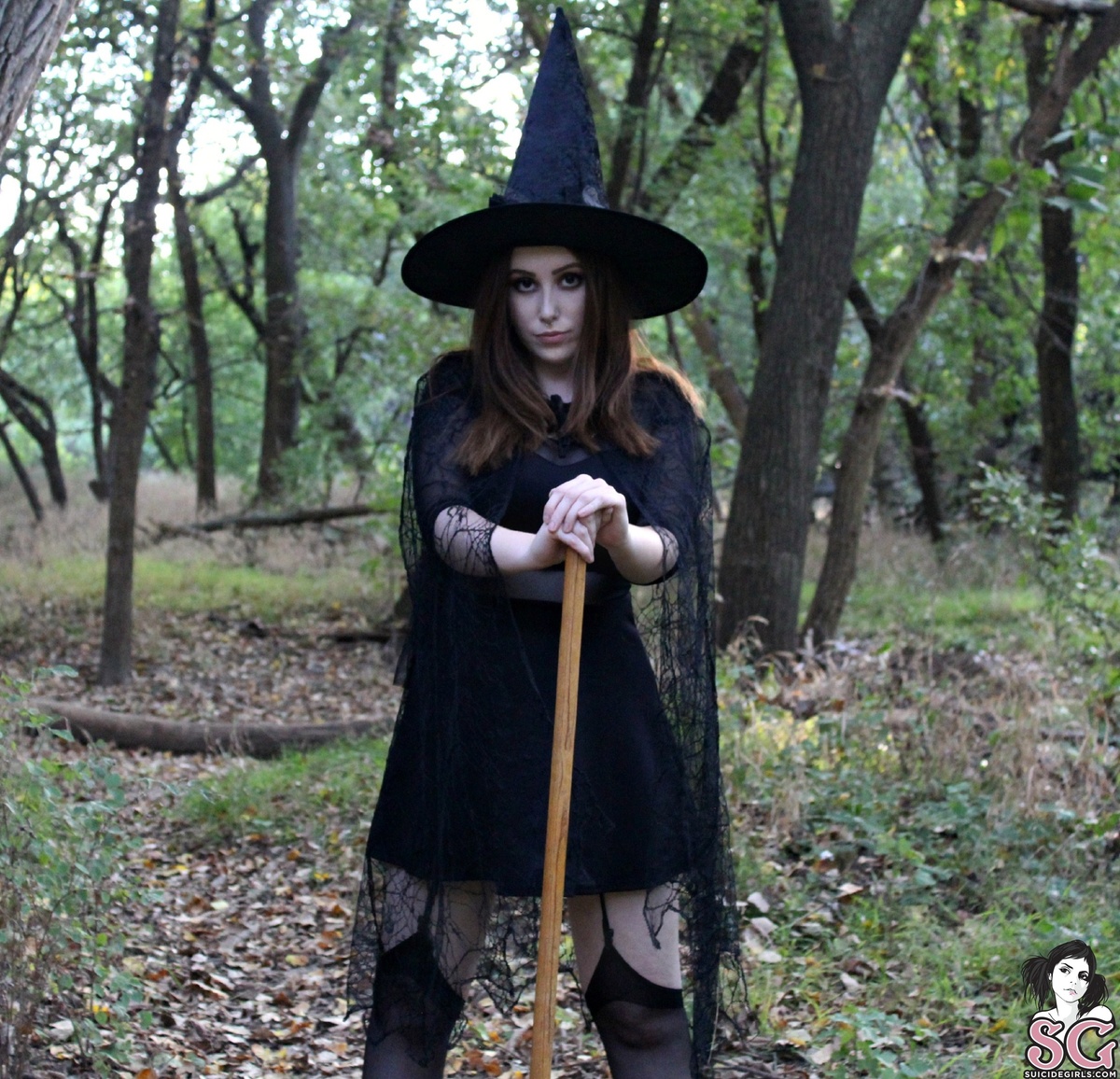 bluntsandsushi-crypticnightshade-07.jpg