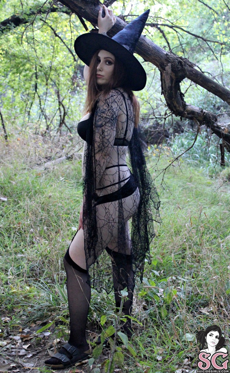 bluntsandsushi-crypticnightshade-17.jpg