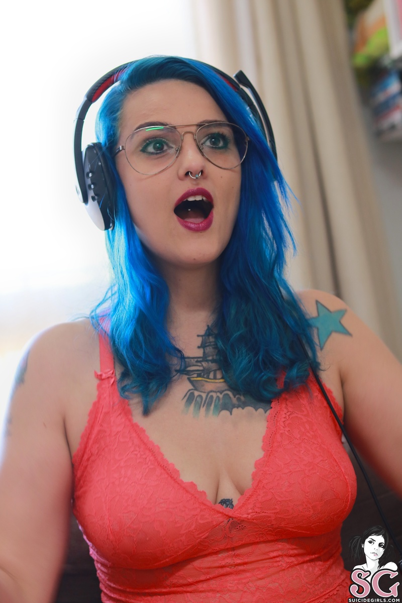 themazikeen-bluegames-03.jpg