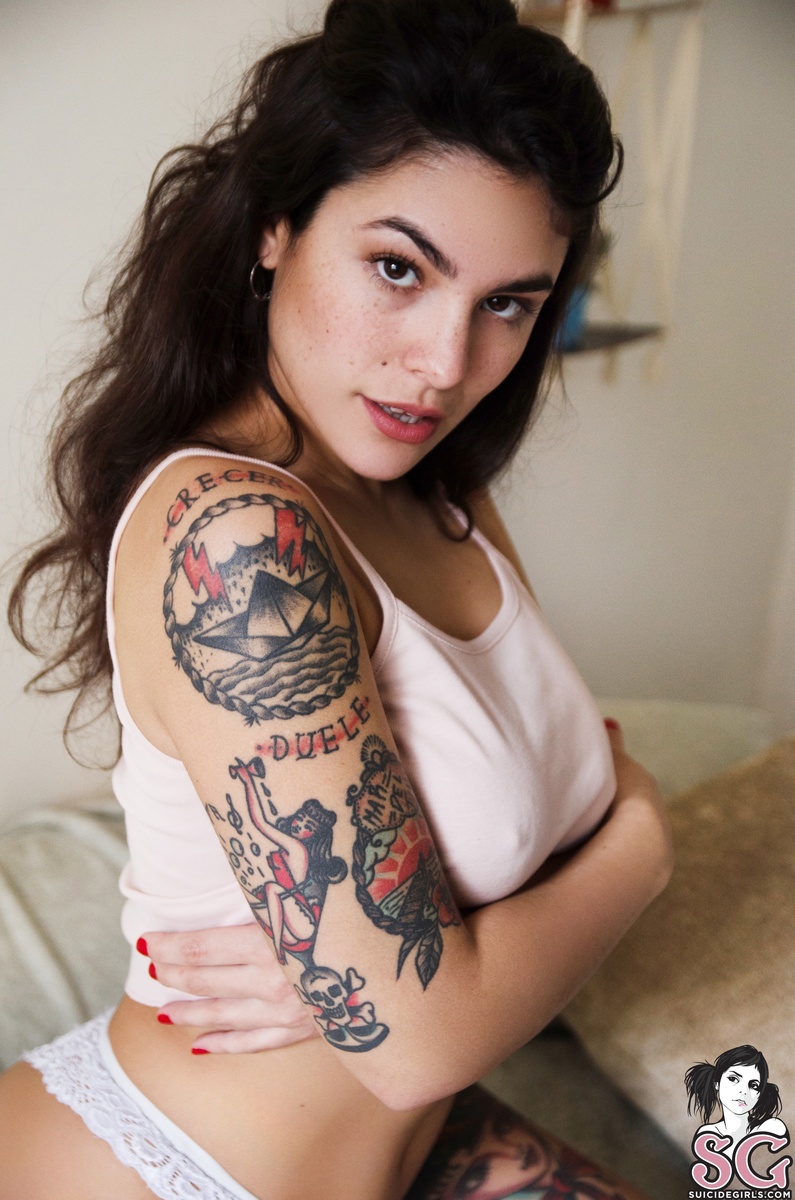 camille-freckles-03.jpg