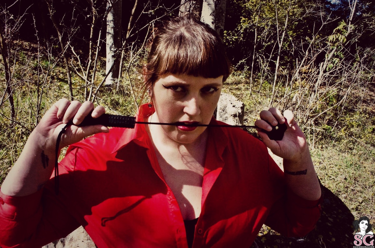 mistysinclaire-forestdomme-03.jpg