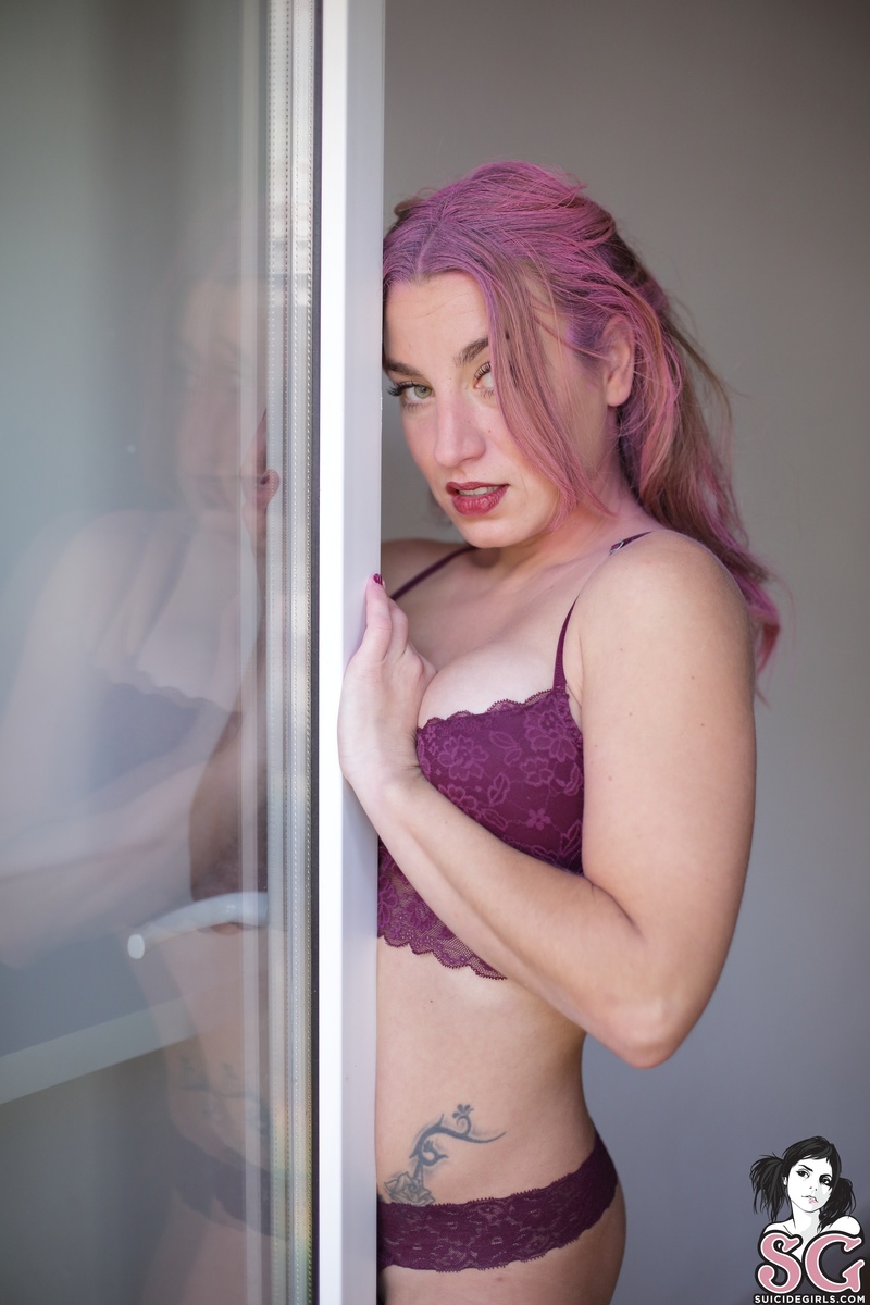 lilithsaxs-pole-09.jpg