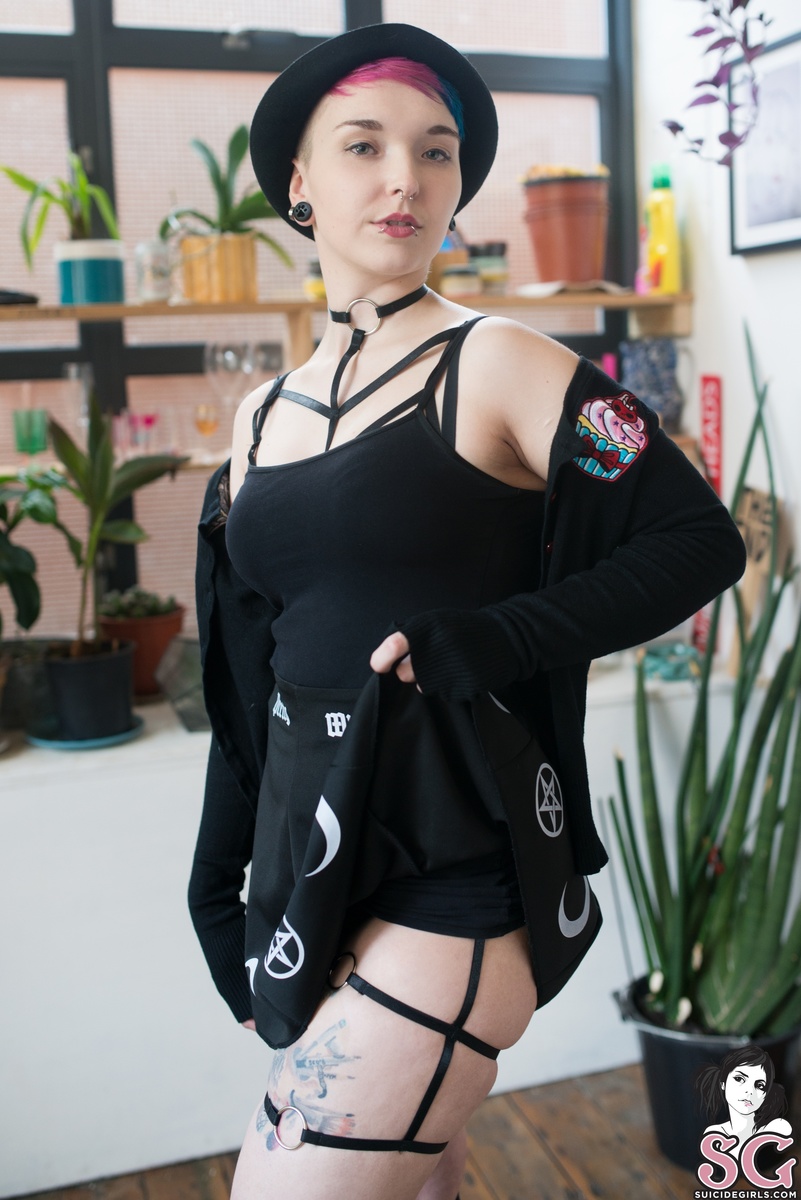 luulii-bubblegumwitch-03.jpg