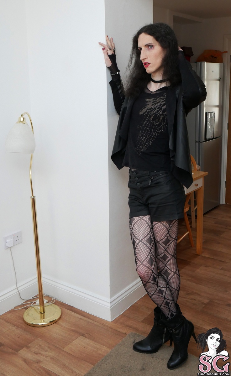 persephonepitstop-athenasbadgothstepdaughter-03.jpg
