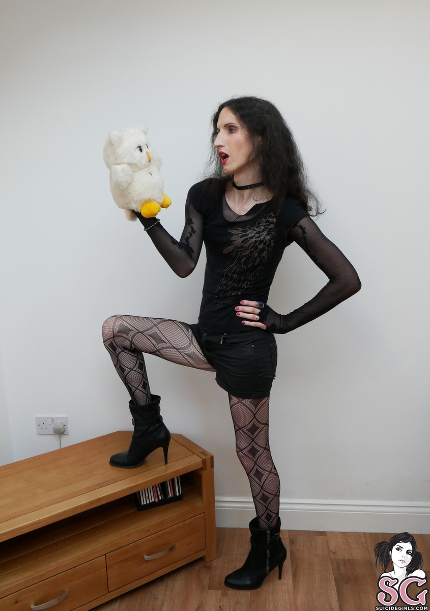 persephonepitstop-athenasbadgothstepdaughter-05.jpg