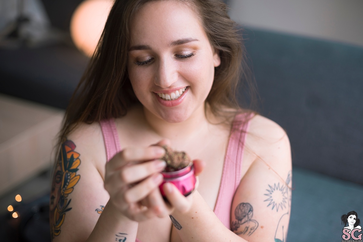 mariaj-rollingjoints-11.jpg