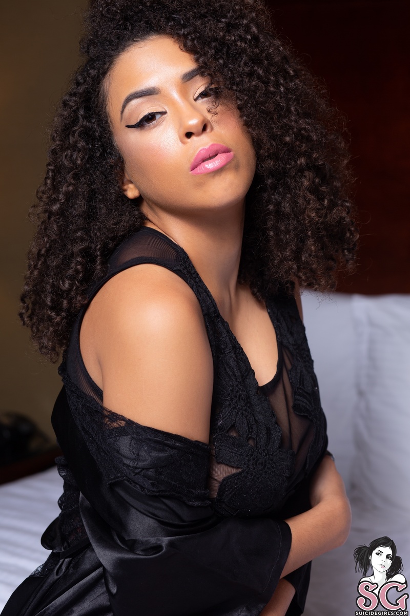 stacyluxxx-meetinginmybedroom-11.jpg