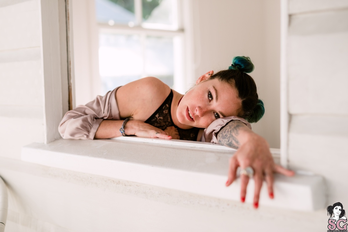 lexusjayne-lexalite-03.jpg