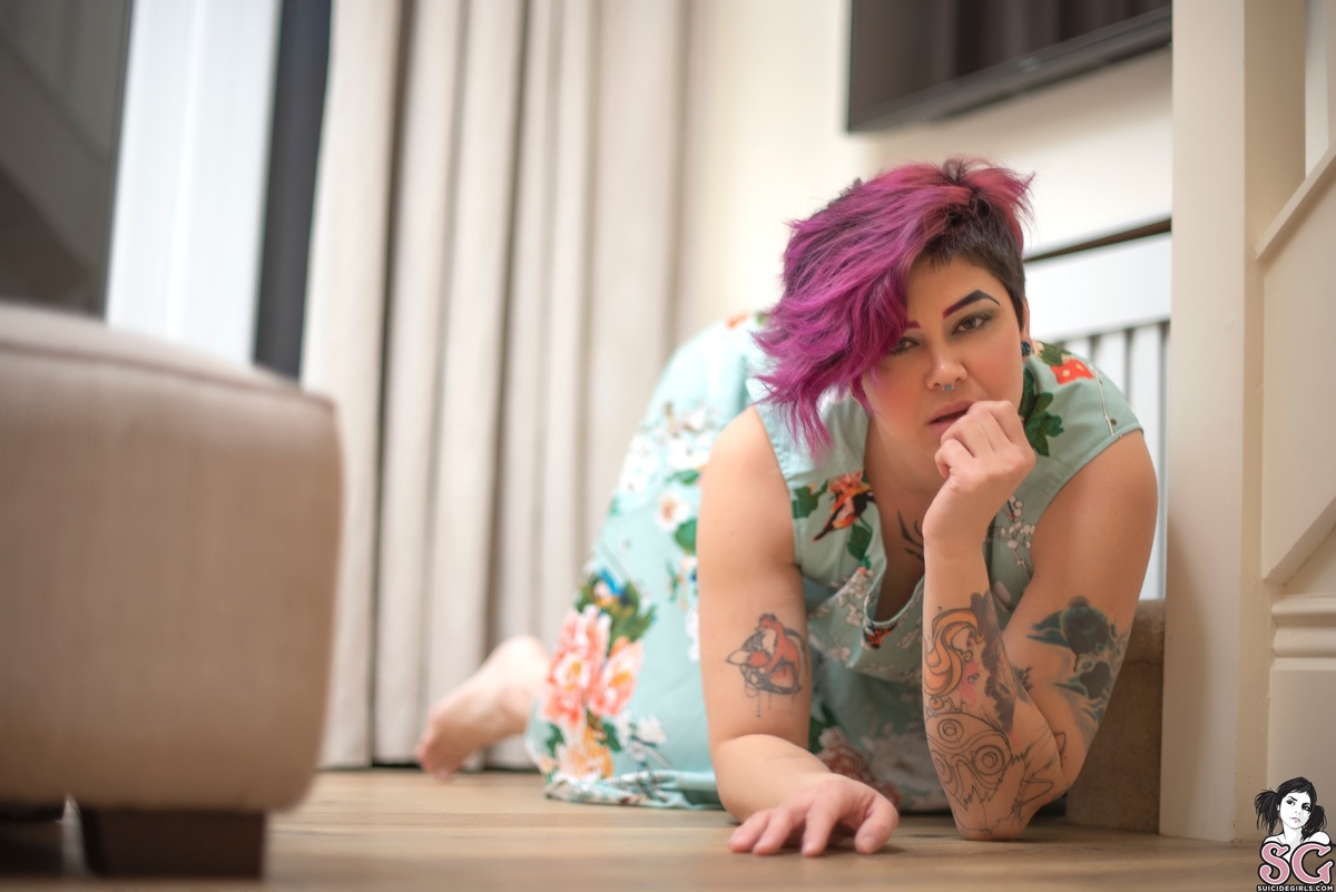 auriastorm-pinklane-05.jpg