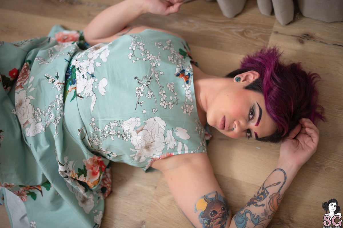 auriastorm-pinklane-07.jpg